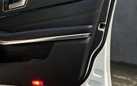 Mercedes-Benz E-Класс, 2013 год, 2 300 000 рублей, 11 фотография