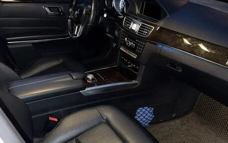 Mercedes-Benz E-Класс, 2013 год, 2 300 000 рублей, 7 фотография