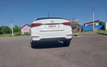 Hyundai Solaris II рестайлинг, 2017 год, 1 100 000 рублей, 12 фотография