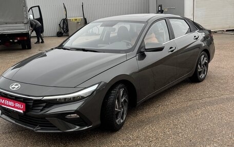 Hyundai Elantra, 2023 год, 2 200 000 рублей, 2 фотография