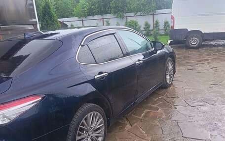 Toyota Camry, 2018 год, 2 300 000 рублей, 2 фотография