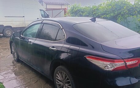 Toyota Camry, 2018 год, 2 300 000 рублей, 3 фотография