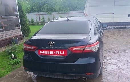Toyota Camry, 2018 год, 2 300 000 рублей, 5 фотография