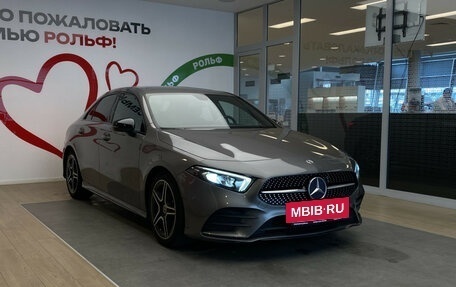 Mercedes-Benz A-Класс, 2021 год, 2 770 000 рублей, 3 фотография