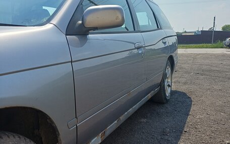 Nissan Avenir II, 2002 год, 230 000 рублей, 3 фотография