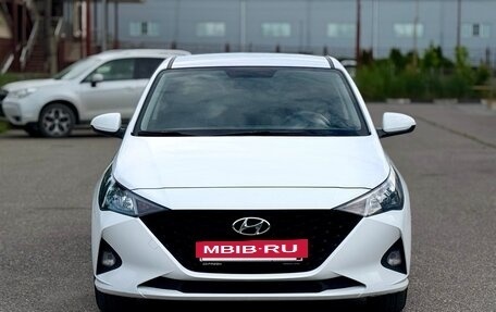 Hyundai Solaris II рестайлинг, 2021 год, 1 590 000 рублей, 5 фотография