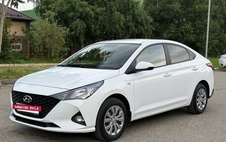Hyundai Solaris II рестайлинг, 2021 год, 1 590 000 рублей, 15 фотография