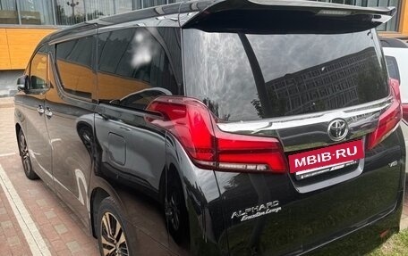 Toyota Alphard III, 2019 год, 4 100 000 рублей, 5 фотография