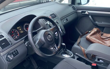 Volkswagen Touran III, 2012 год, 890 000 рублей, 3 фотография