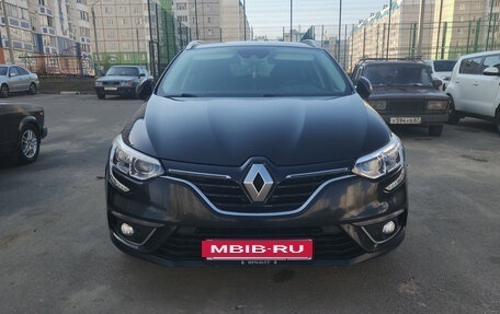 Renault Megane IV, 2019 год, 1 370 000 рублей, 2 фотография