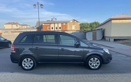 Opel Zafira B, 2011 год, 600 000 рублей, 4 фотография
