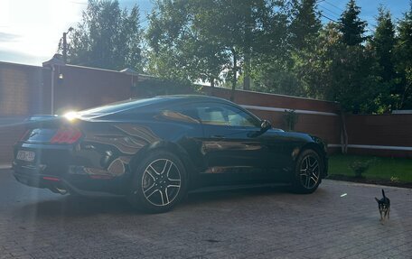 Ford Mustang VI рестайлинг, 2022 год, 4 100 000 рублей, 5 фотография