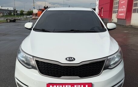 KIA Rio III рестайлинг, 2016 год, 1 070 000 рублей, 2 фотография