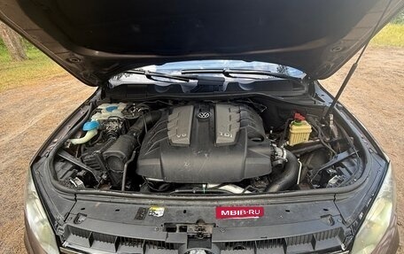 Volkswagen Touareg III, 2012 год, 1 750 000 рублей, 2 фотография