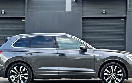 Volkswagen Touareg III, 2018 год, 5 550 000 рублей, 6 фотография