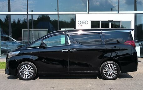 Toyota Alphard III, 2017 год, 3 250 000 рублей, 8 фотография