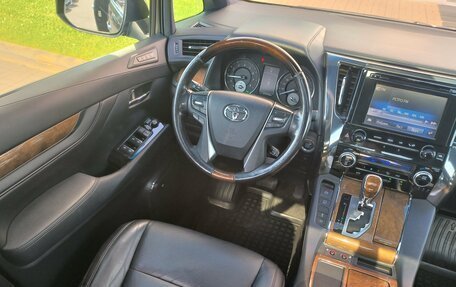 Toyota Alphard III, 2017 год, 3 250 000 рублей, 12 фотография