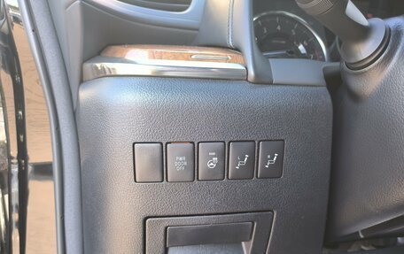 Toyota Alphard III, 2017 год, 3 250 000 рублей, 17 фотография