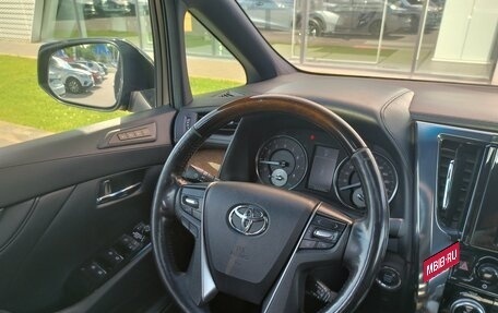 Toyota Alphard III, 2017 год, 3 250 000 рублей, 15 фотография