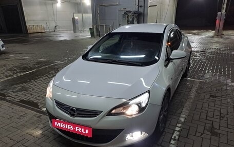 Opel Astra J, 2013 год, 570 000 рублей, 2 фотография