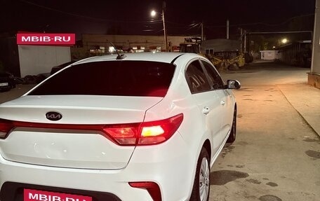 KIA Rio IV, 2018 год, 790 000 рублей, 3 фотография