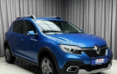 Renault Sandero II рестайлинг, 2018 год, 1 069 000 рублей, 2 фотография