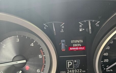 Toyota Land Cruiser 200, 2014 год, 3 550 000 рублей, 7 фотография