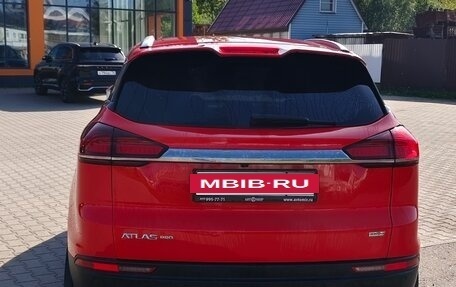 Geely Atlas, 2022 год, 1 899 000 рублей, 3 фотография