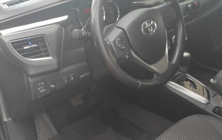 Toyota Corolla, 2013 год, 1 580 000 рублей, 10 фотография