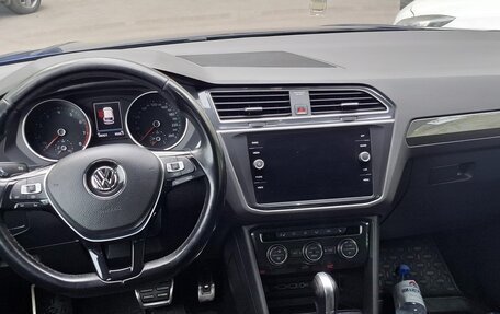 Volkswagen Tiguan II, 2018 год, 2 100 000 рублей, 4 фотография