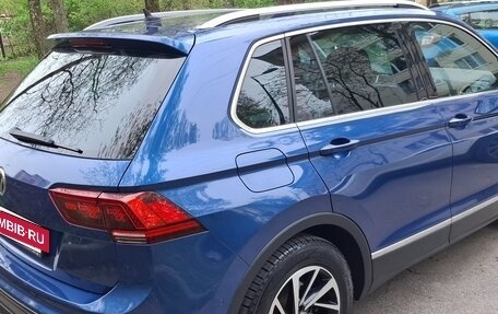 Volkswagen Tiguan II, 2018 год, 2 100 000 рублей, 3 фотография