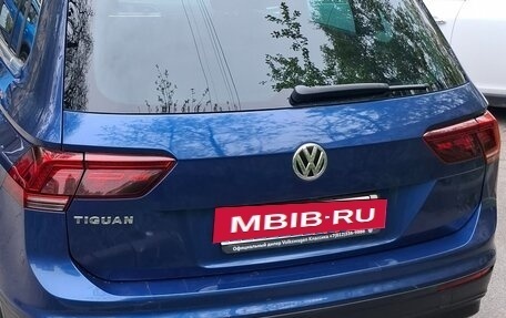 Volkswagen Tiguan II, 2018 год, 2 100 000 рублей, 2 фотография