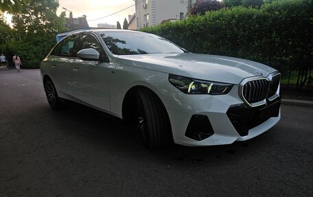BMW 5 серия, 2024 год, 6 249 999 рублей, 4 фотография