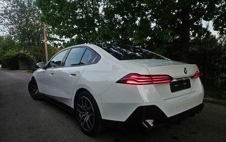 BMW 5 серия, 2024 год, 6 249 999 рублей, 7 фотография