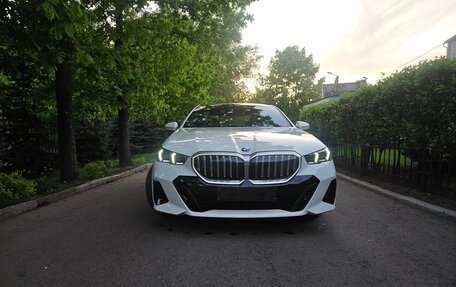 BMW 5 серия, 2024 год, 6 249 999 рублей, 2 фотография