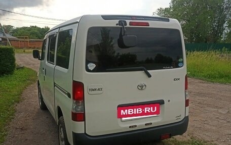 Toyota Town Ace IV, 2018 год, 1 650 000 рублей, 10 фотография