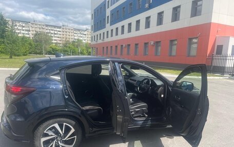 Honda Vezel, 2018 год, 1 600 000 рублей, 5 фотография