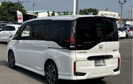 Honda Stepwgn IV, 2021 год, 2 000 000 рублей, 6 фотография
