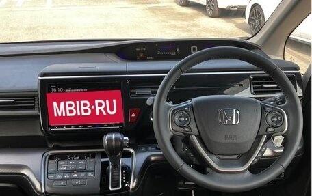 Honda Stepwgn IV, 2021 год, 2 000 000 рублей, 7 фотография