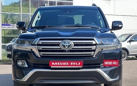 Toyota Land Cruiser 200, 2016 год, 5 900 000 рублей, 2 фотография