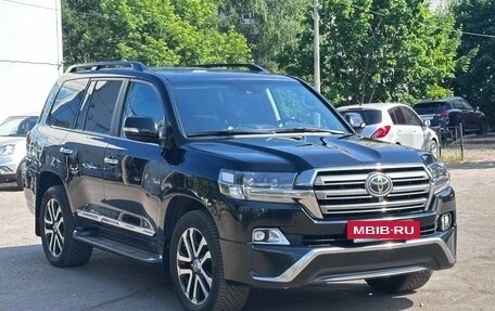Toyota Land Cruiser 200, 2016 год, 5 900 000 рублей, 3 фотография