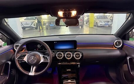 Mercedes-Benz A-Класс, 2023 год, 1 880 000 рублей, 9 фотография