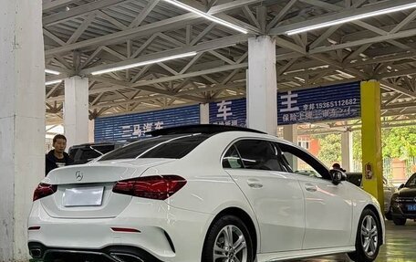 Mercedes-Benz A-Класс, 2023 год, 1 880 000 рублей, 5 фотография