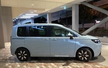Honda Freed, 2025 год, 1 450 000 рублей, 5 фотография