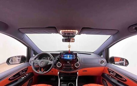 Mercedes-Benz Vito, 2024 год, 5 880 000 рублей, 9 фотография