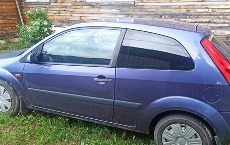 Ford Fiesta, 2006 год, 285 000 рублей, 2 фотография