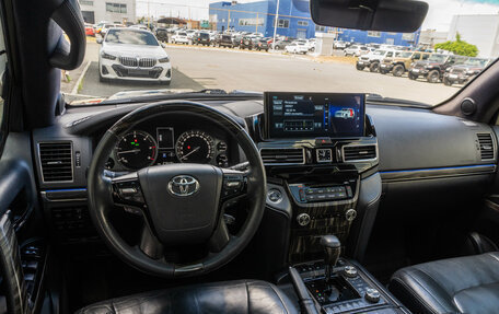 Toyota Land Cruiser 200, 2018 год, 5 450 000 рублей, 6 фотография