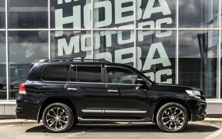 Toyota Land Cruiser 200, 2018 год, 5 450 000 рублей, 5 фотография