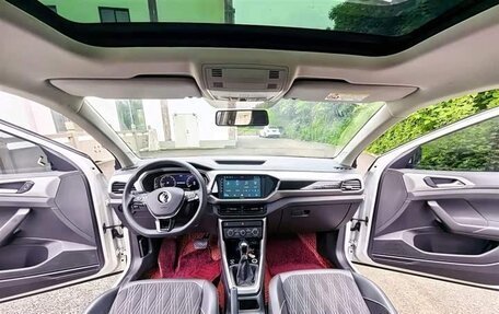Volkswagen T-Cross I, 2022 год, 1 600 000 рублей, 5 фотография