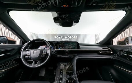 Toyota Crown, 2023 год, 5 250 000 рублей, 8 фотография